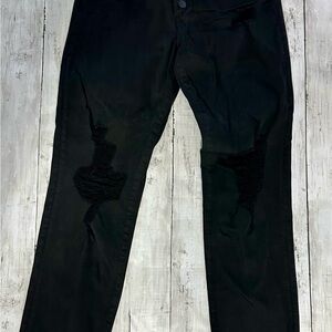 Black Distressed Kut from the Kloth Jeans Size 4